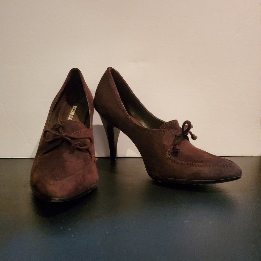 Via Spiga suede heels